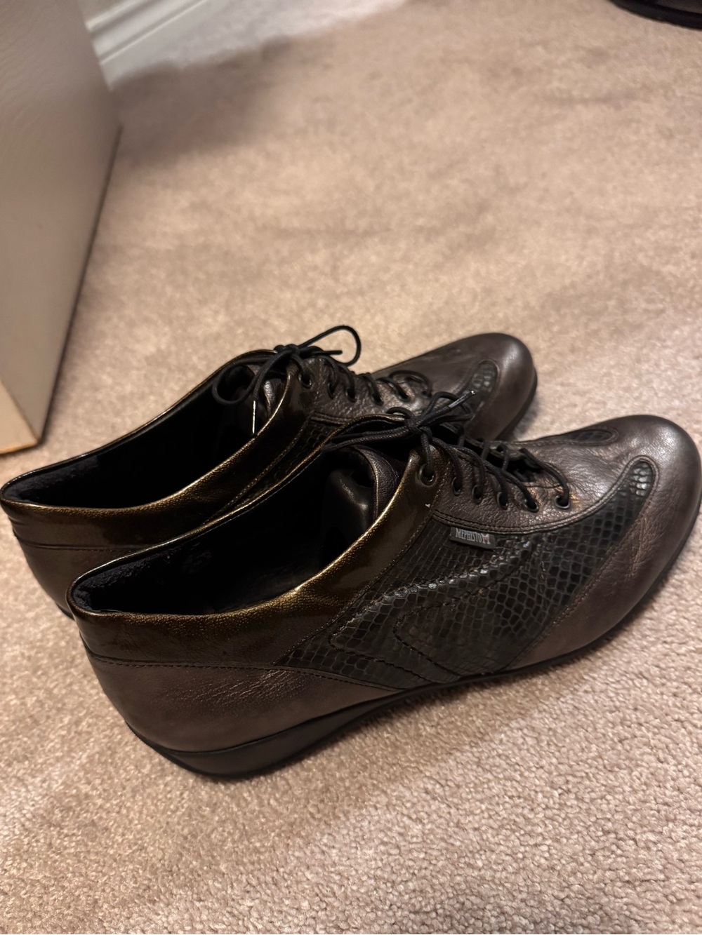 Mephisto Bronze Leather Lace-Up Wedge Sneakers with Subtle Shine